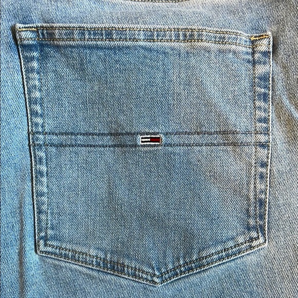 Tommy Jeans Blue- unisex “mom jeans/ boyfriend jeans” - Picture 10 of 15